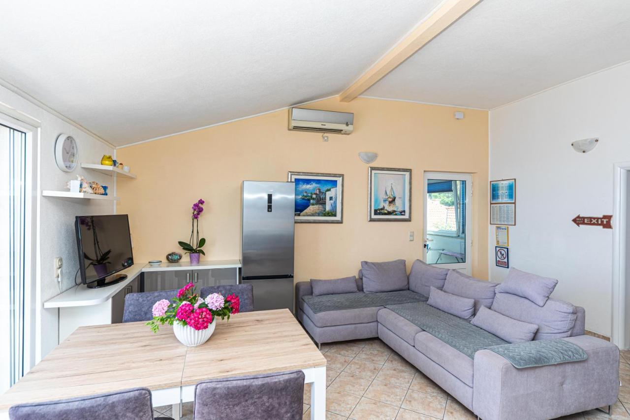 Apartments Villa Nea Leona Trogir Kültér fotó